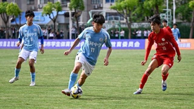 开云下载-74支队伍鏖战绿茵！2026上海高中足球联赛开幕
